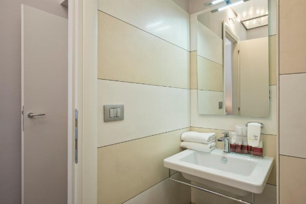 Arenula Suites image 17